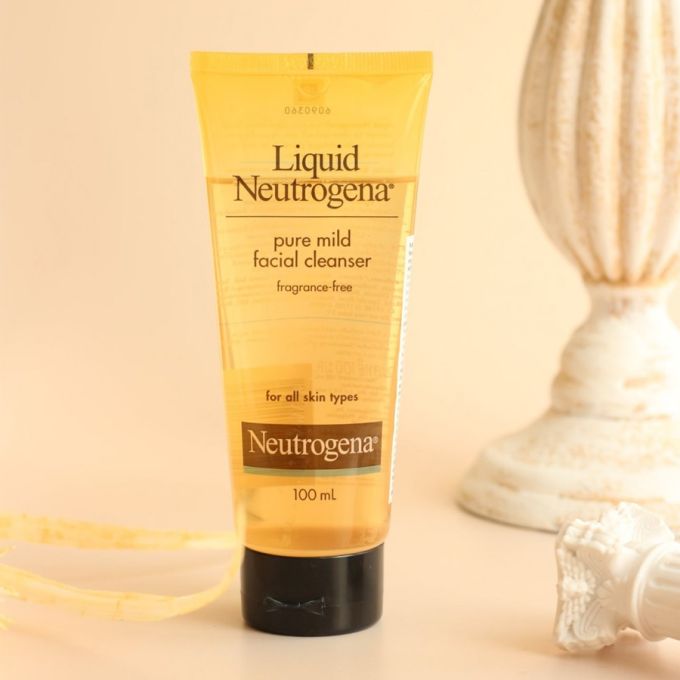 Neutrogena Liquid Pure Mild Facial Cleaner