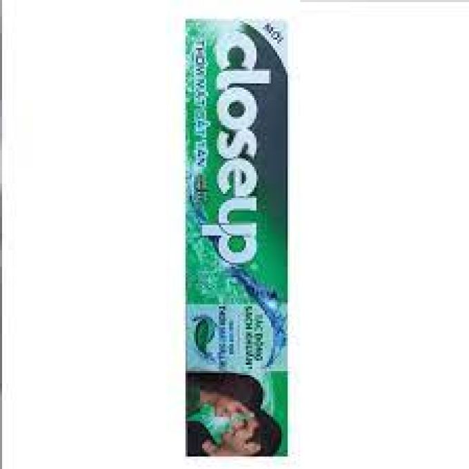 Toothpaste Closeup Everfresh Menthol Burst